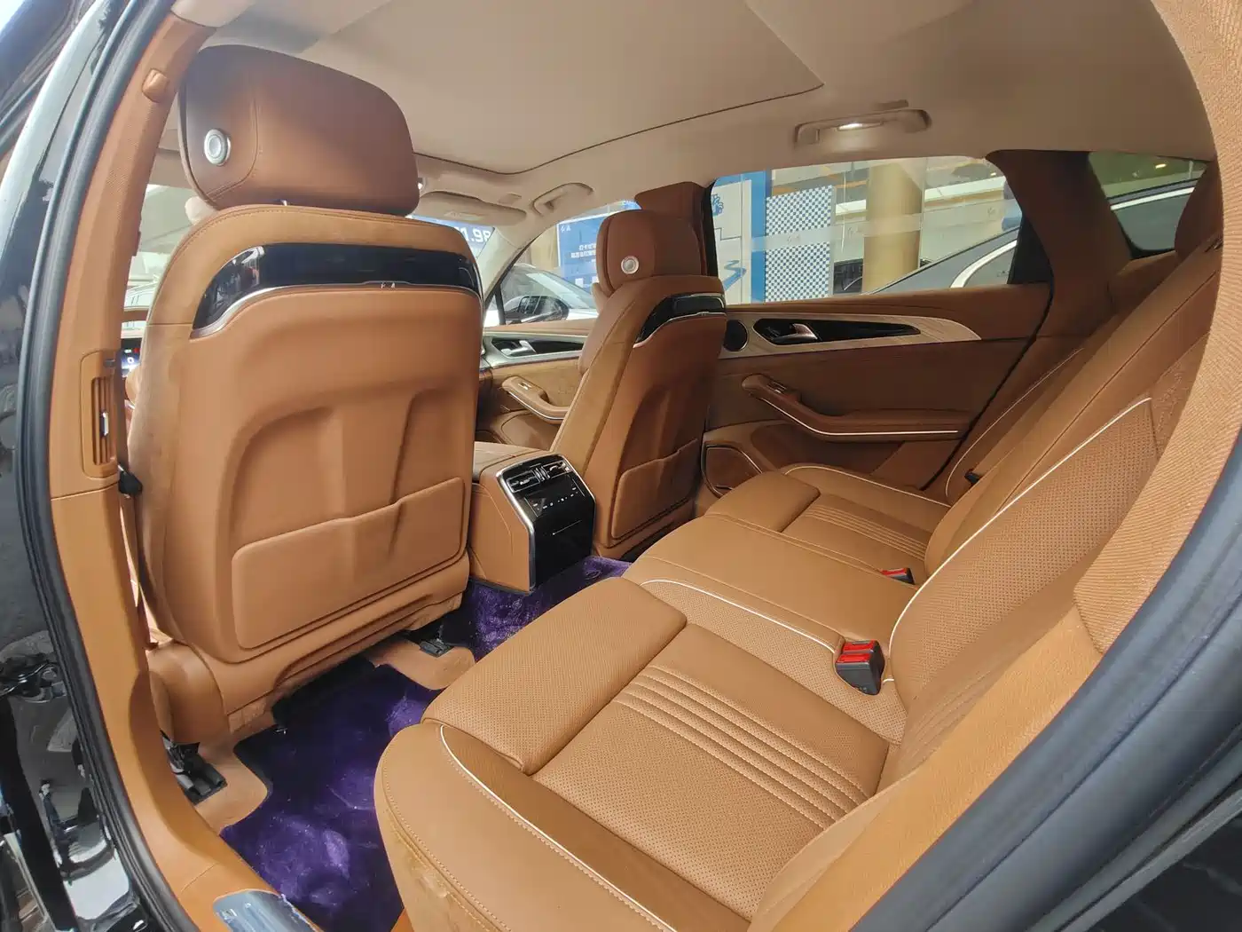 Hongqi H9 2020 2.0T Smart Connection Qi Chang Edition фото 25