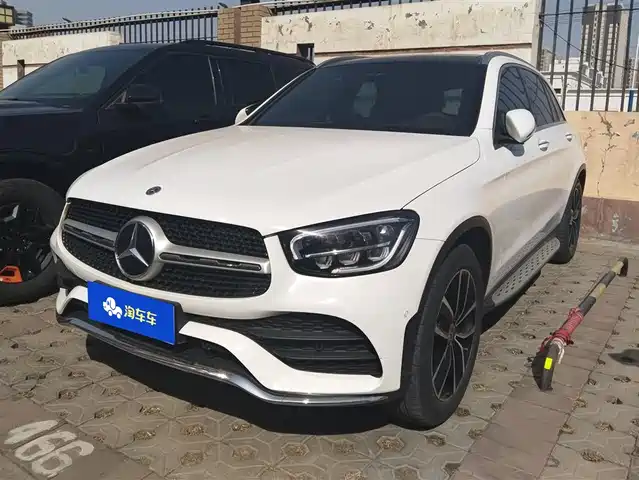 MERCEDES-BENZ GLC