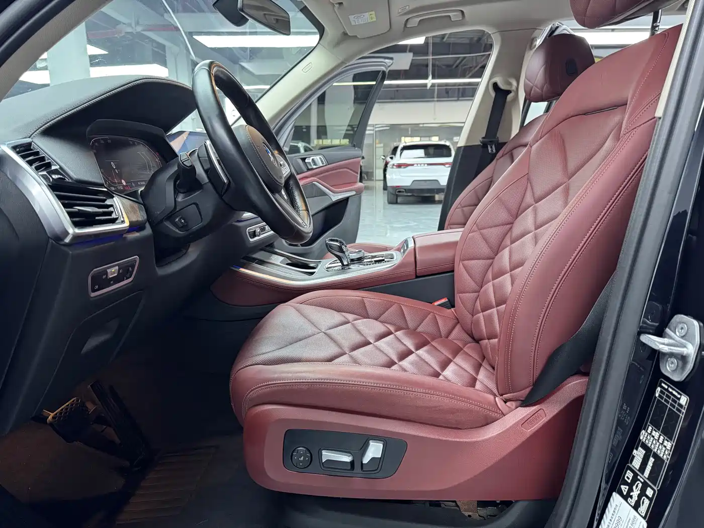 BMW X5 2022 xDrive 30Li M Sport Package фото 4