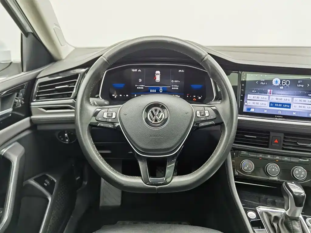 Фото 11 - Volkswagen Sagitar