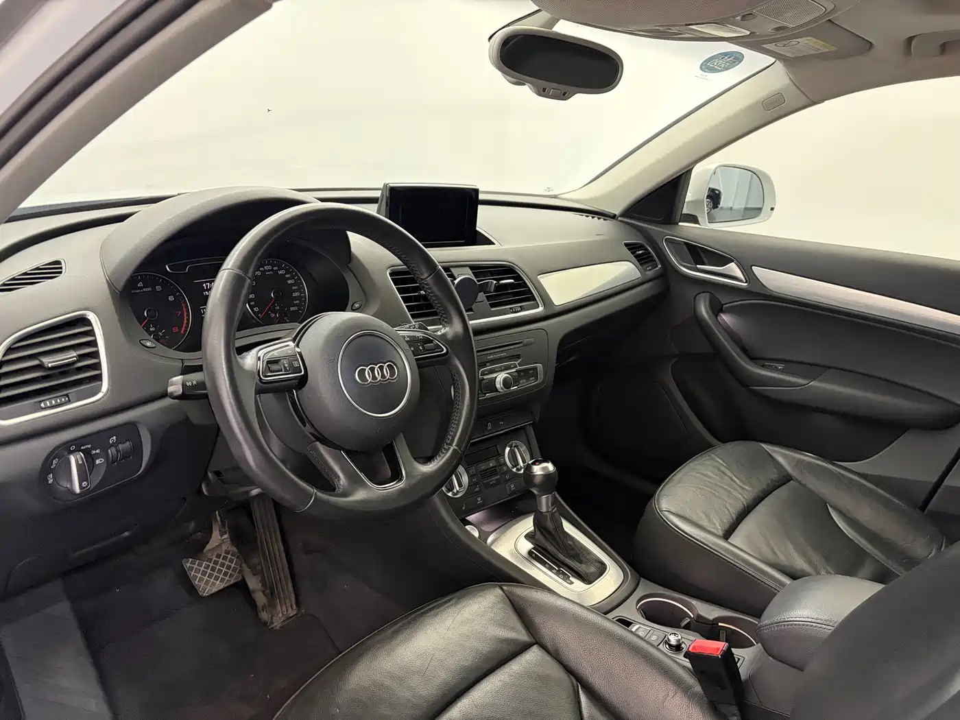 Фото 10 - Audi Q3