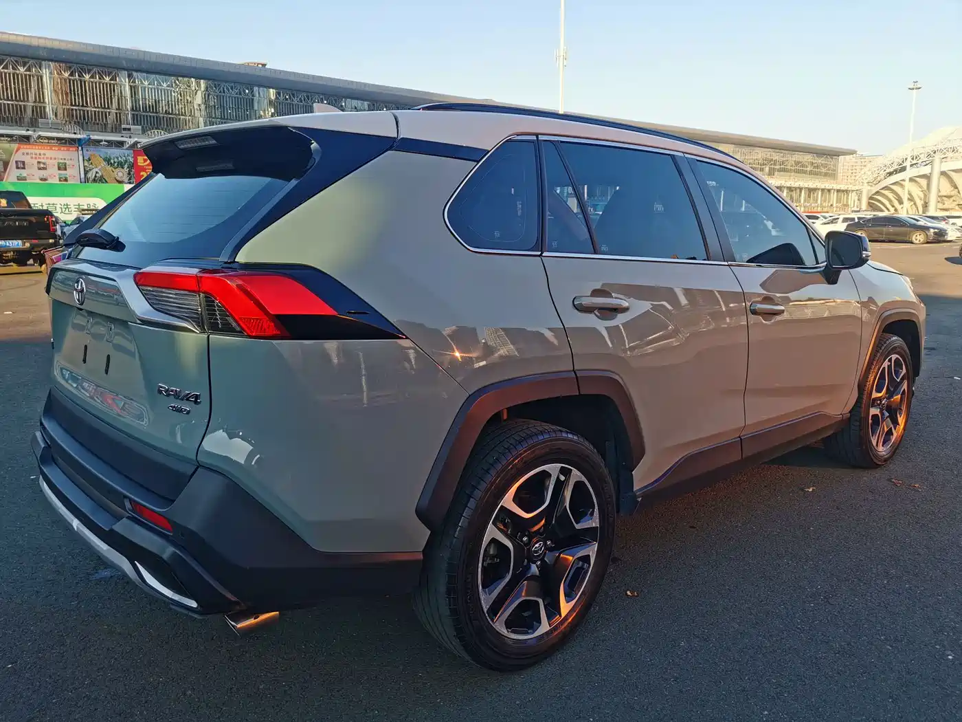 Toyota RAV4 Rongfang 2020 2.0L CVT 2WD Prestige Edition фото 4
