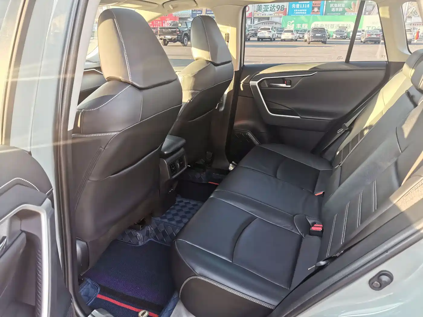 Toyota RAV4 Rongfang 2020 2.0L CVT 2WD Prestige Edition фото 9