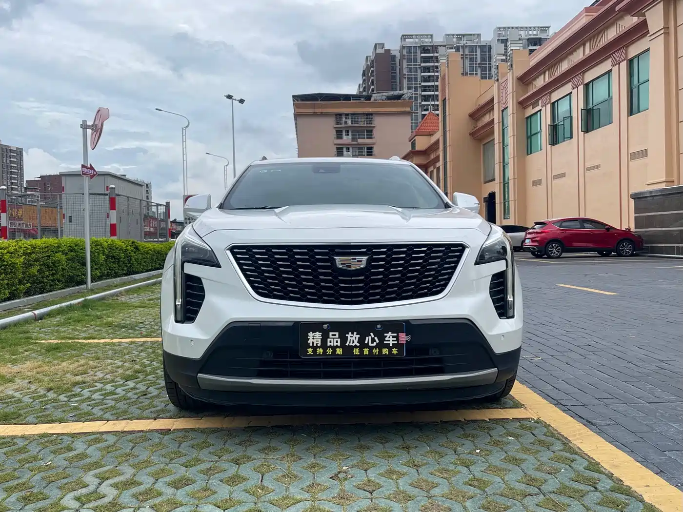 Фото 2 - Cadillac XT4