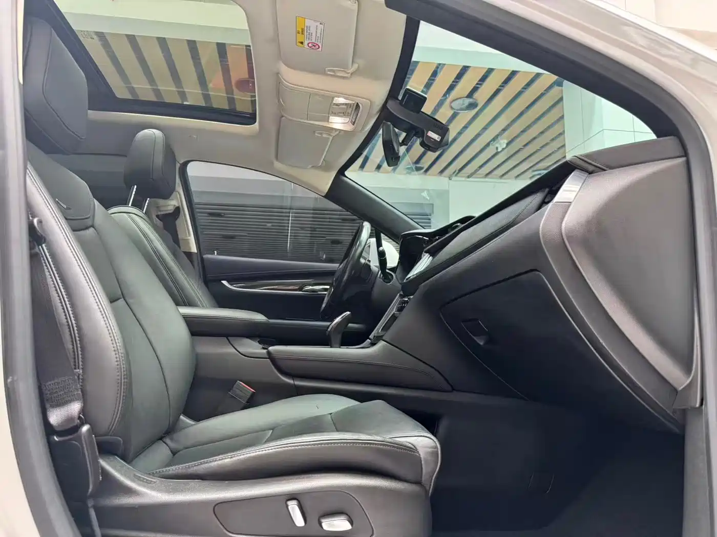 Cadillac XT5 2016 25T Luxury Model фото 18