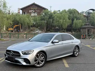 Mercedes-Benz E