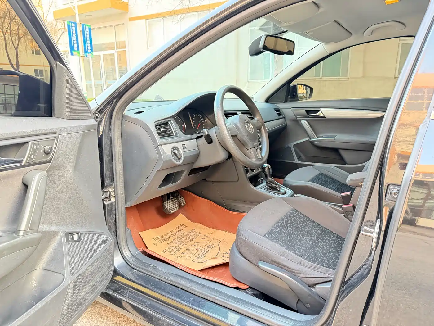 Volkswagen Lavida 2013 1.6L Automatic Trend Edition фото 7