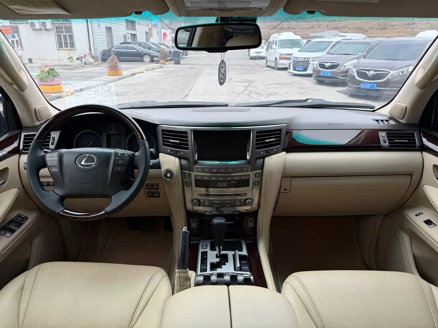 Lexus LX 2010 2009 570