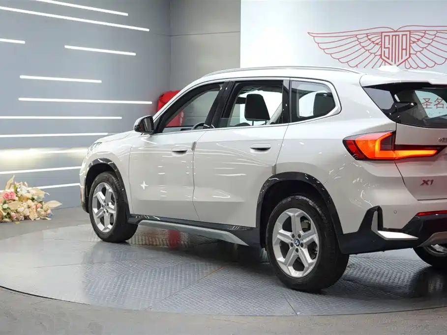 BMW X1 2025 2024 sDrive20Li X Design Package