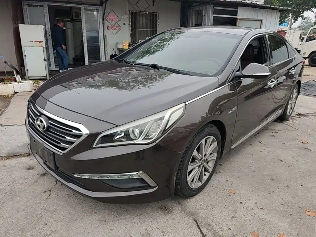 صورة 1 - Hyundai Sonata