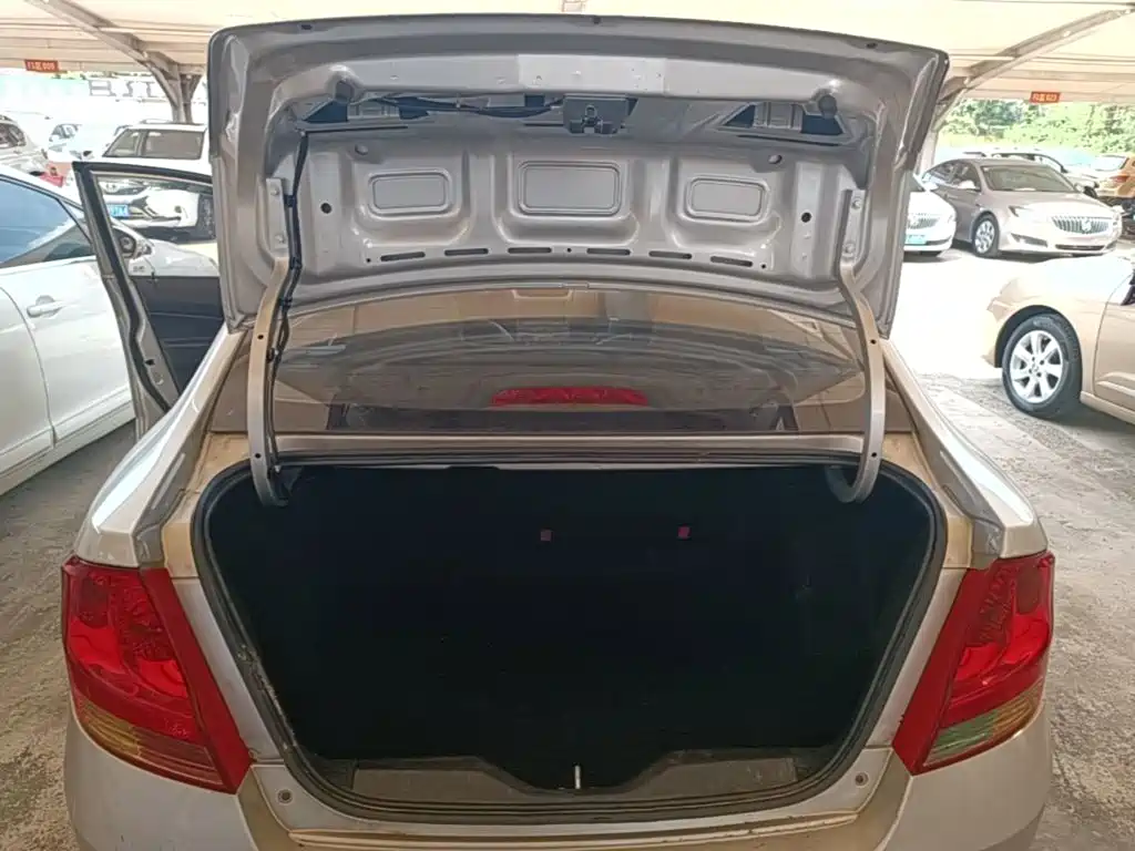 Chevrolet Sail 2014 2013 Sedan 1.4L Manual Happiness Edition II