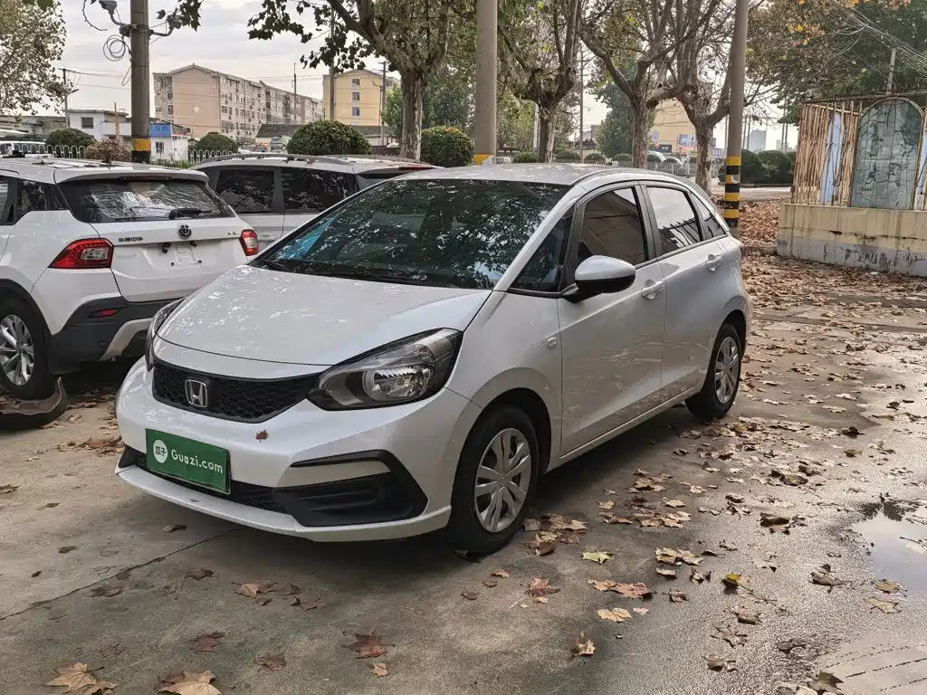 Фото 2 - Honda Fit
