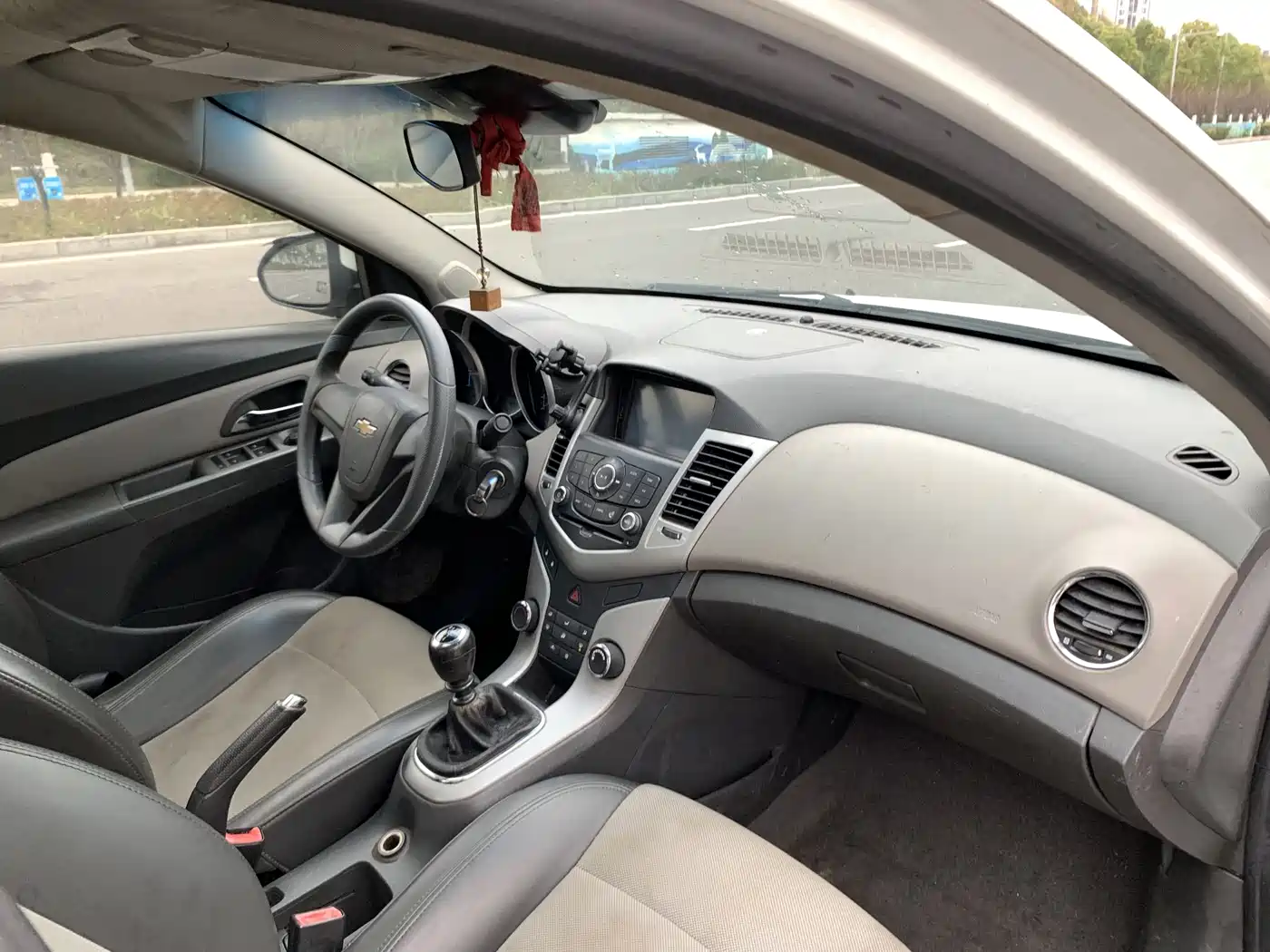 Chevrolet Cruze 2013 1.6L SL Sunroof MT фото 14