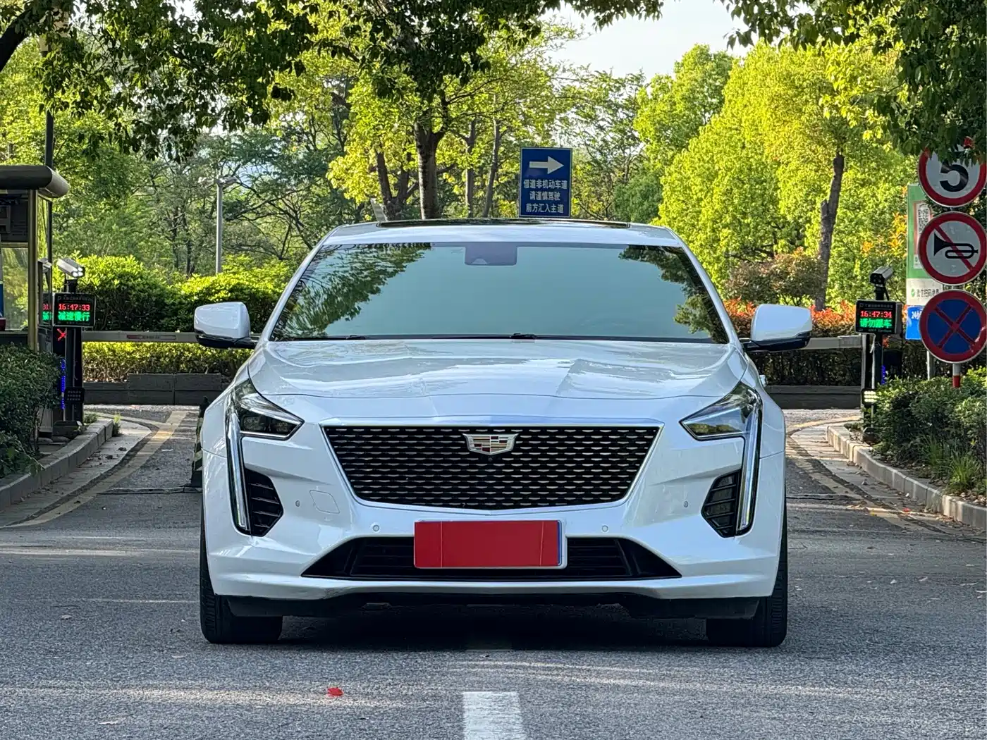 Cadillac CT6 2019 28T Luxury Model фото 2