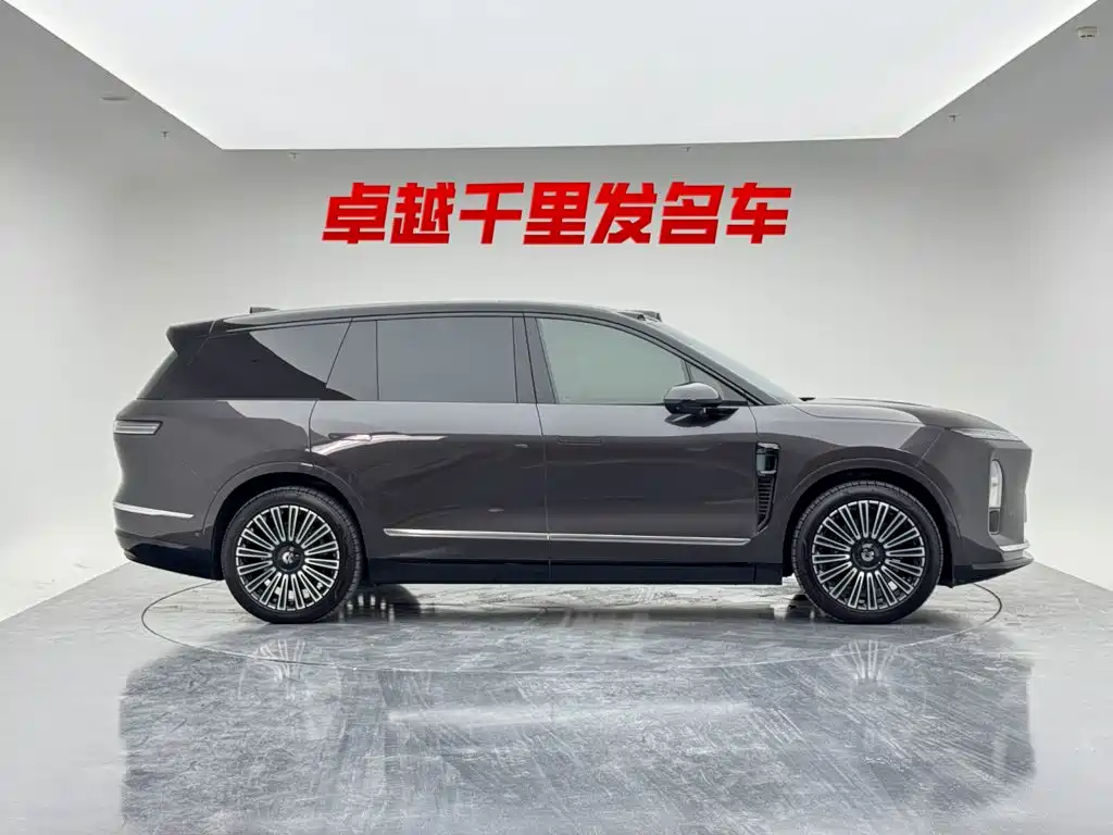 NIO ES8 2026 2025 Model 6-Seat Executive Luxury Edition