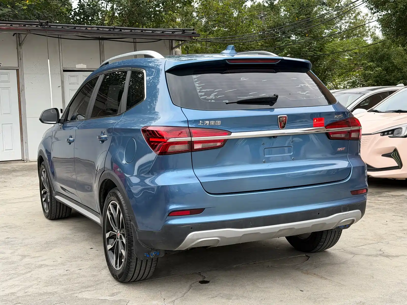 Фото 15 - Roewe RX5
