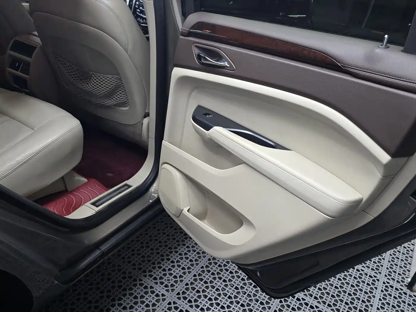 Cadillac SRX 2014 2014 3.0L Leading Model