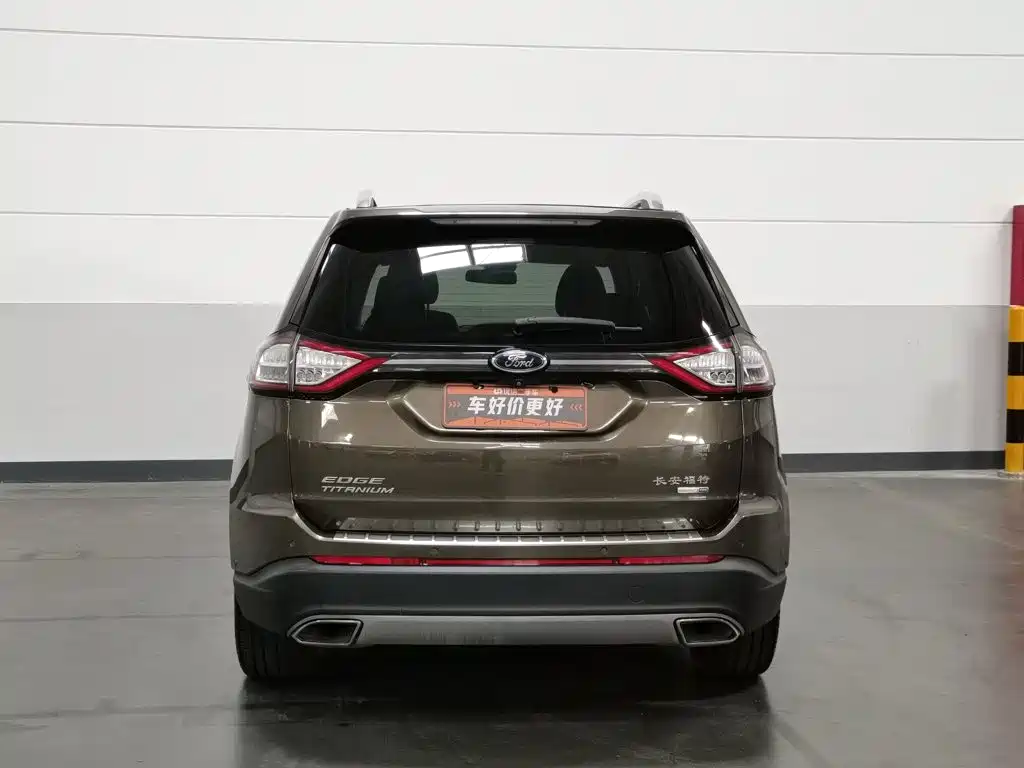 Photo 4 - Ford Edge