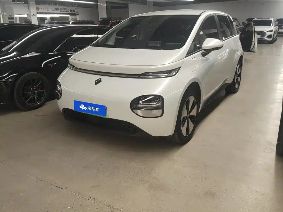 BAOJUN CLOUDS