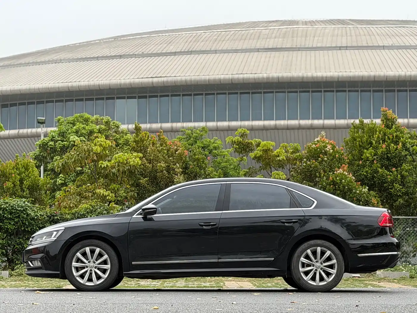 Volkswagen Passat 2017 330TSI DSG Prestige фото 7
