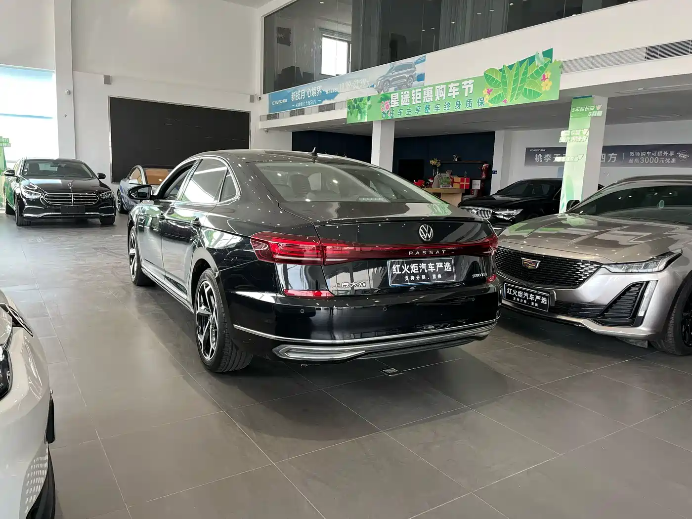 Volkswagen Passat 2023 330TSI Starlight Elite Edition фото 6