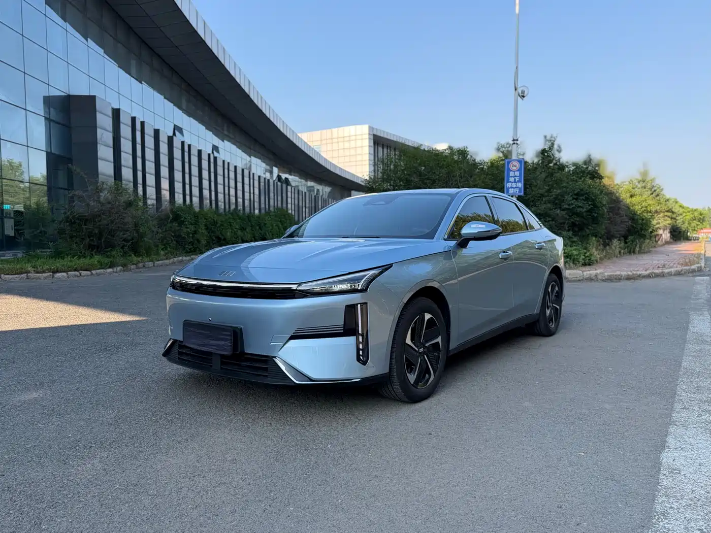  Geely Galaxy Galaxy L6 2025 EM-i 140km Explorer+ Edition