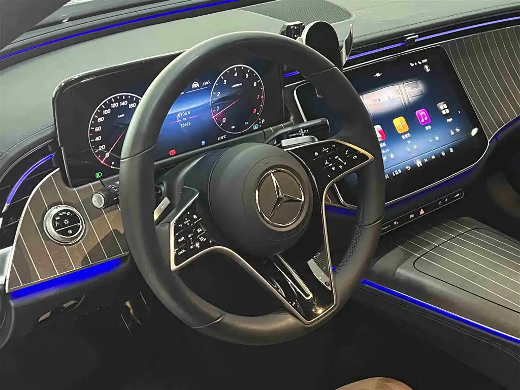 Mercedes-Benz E-Class 2024 E 300 L Fashion фото 15