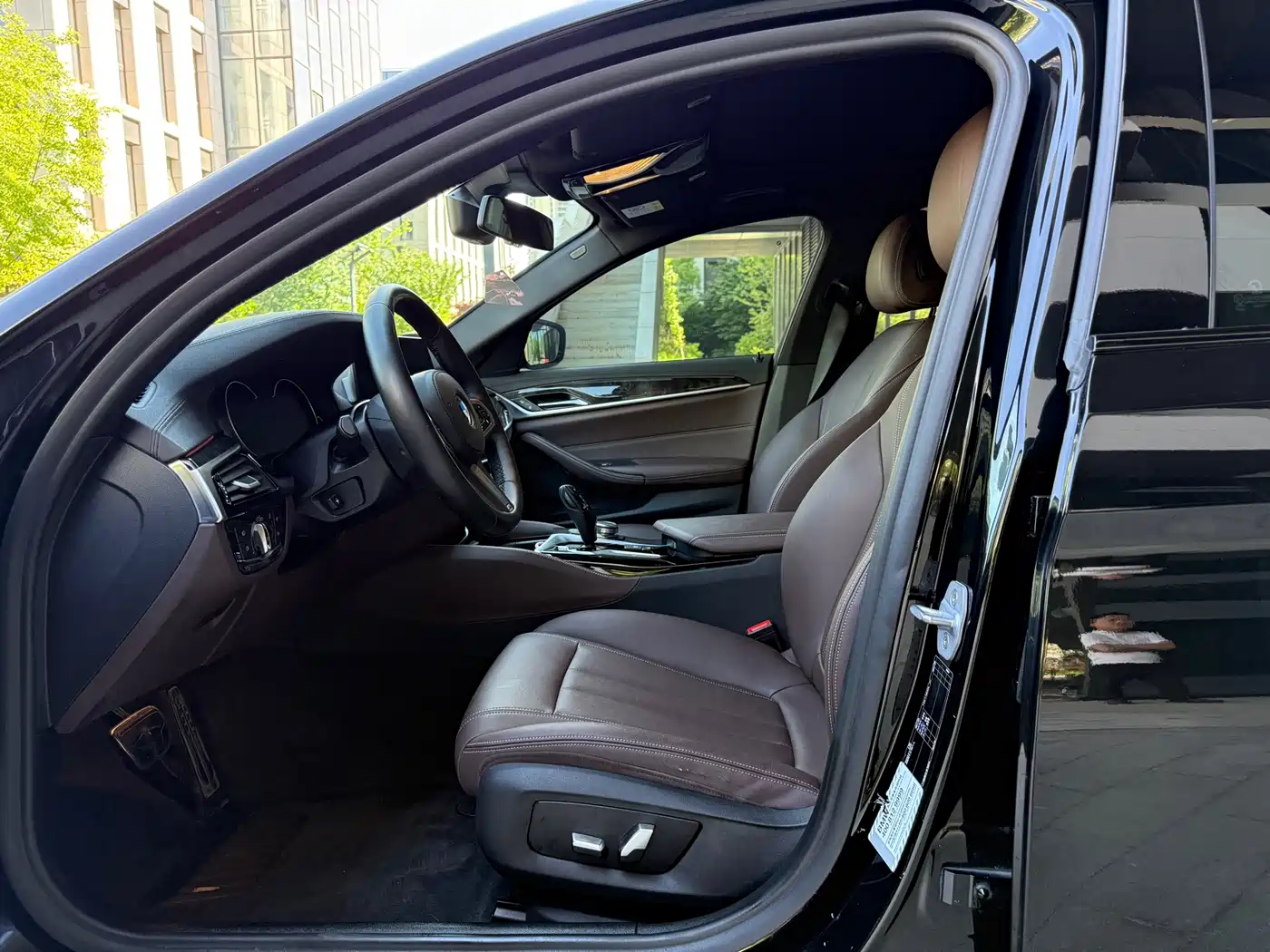 BMW 5 Series 2018 525Li M Sport Package фото 11