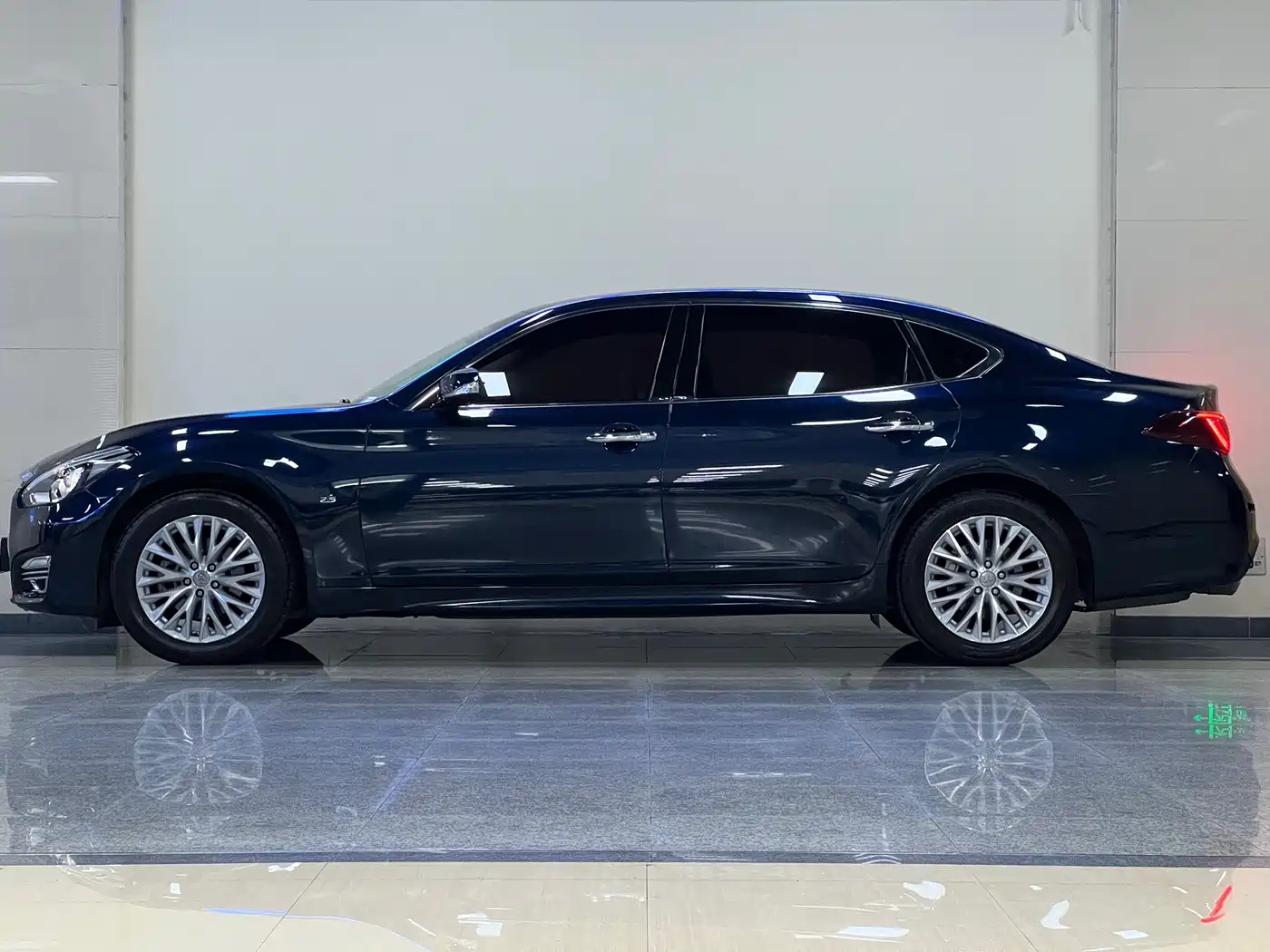 Infiniti Q70 2017 2017 Q70L 2.5L Enjoyment Edition