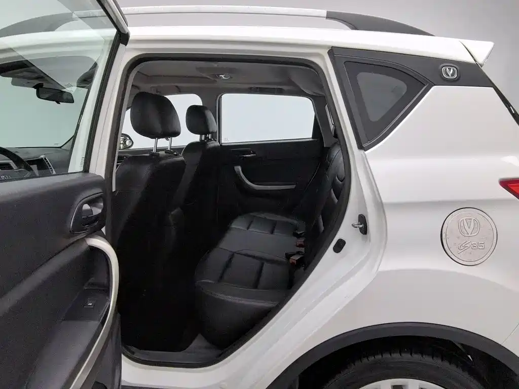Changan CS35 2014 2014 1.6L Automatic Luxury Type China IV
