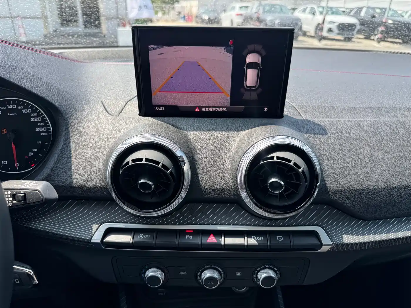 Фото 10 - Audi Q2L
