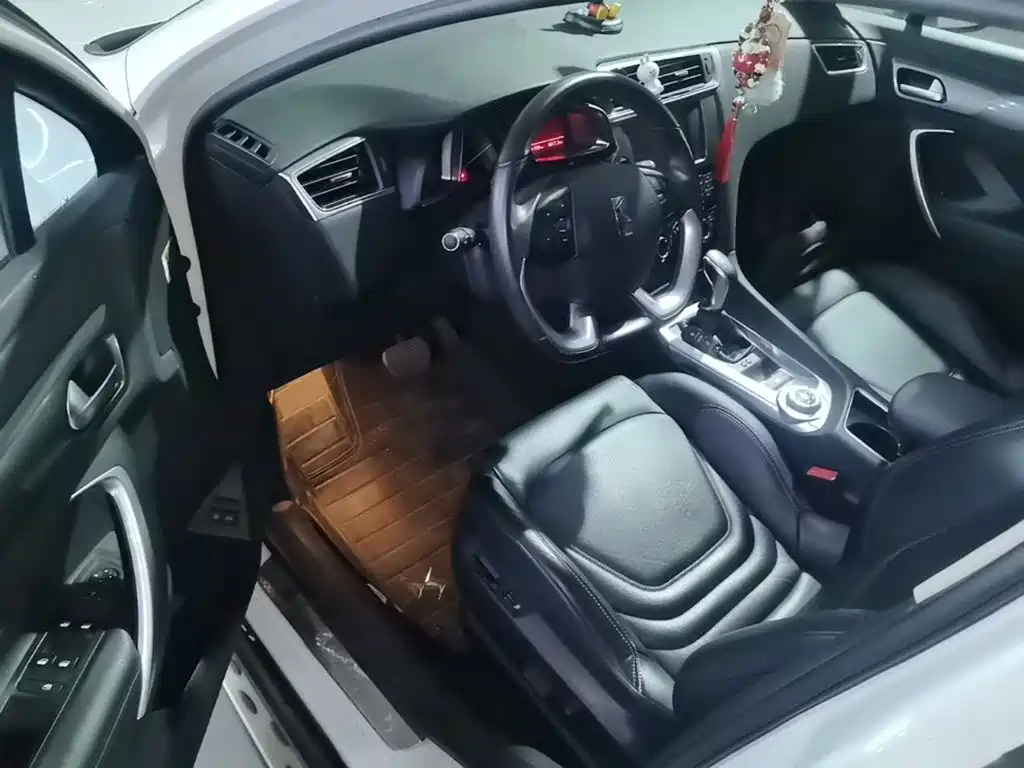 DS 6 2016 2016 1.6T Luxury THP160