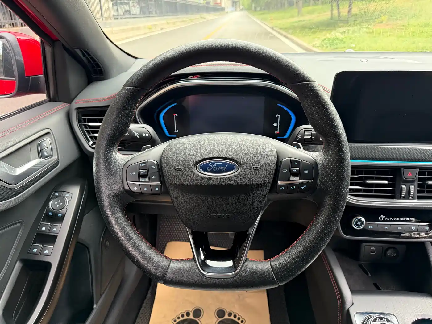 FORD FOX