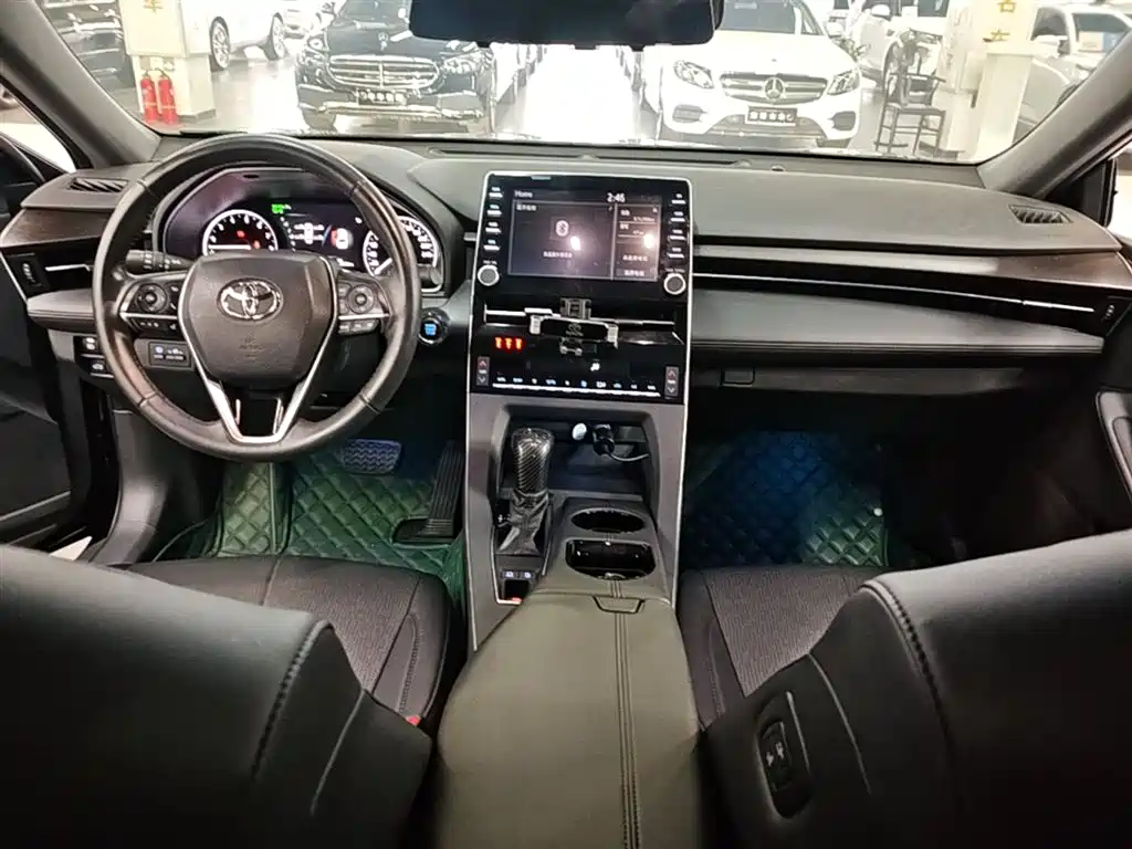 Toyota Avalon 2022 2.0L XLE Premium фото 10