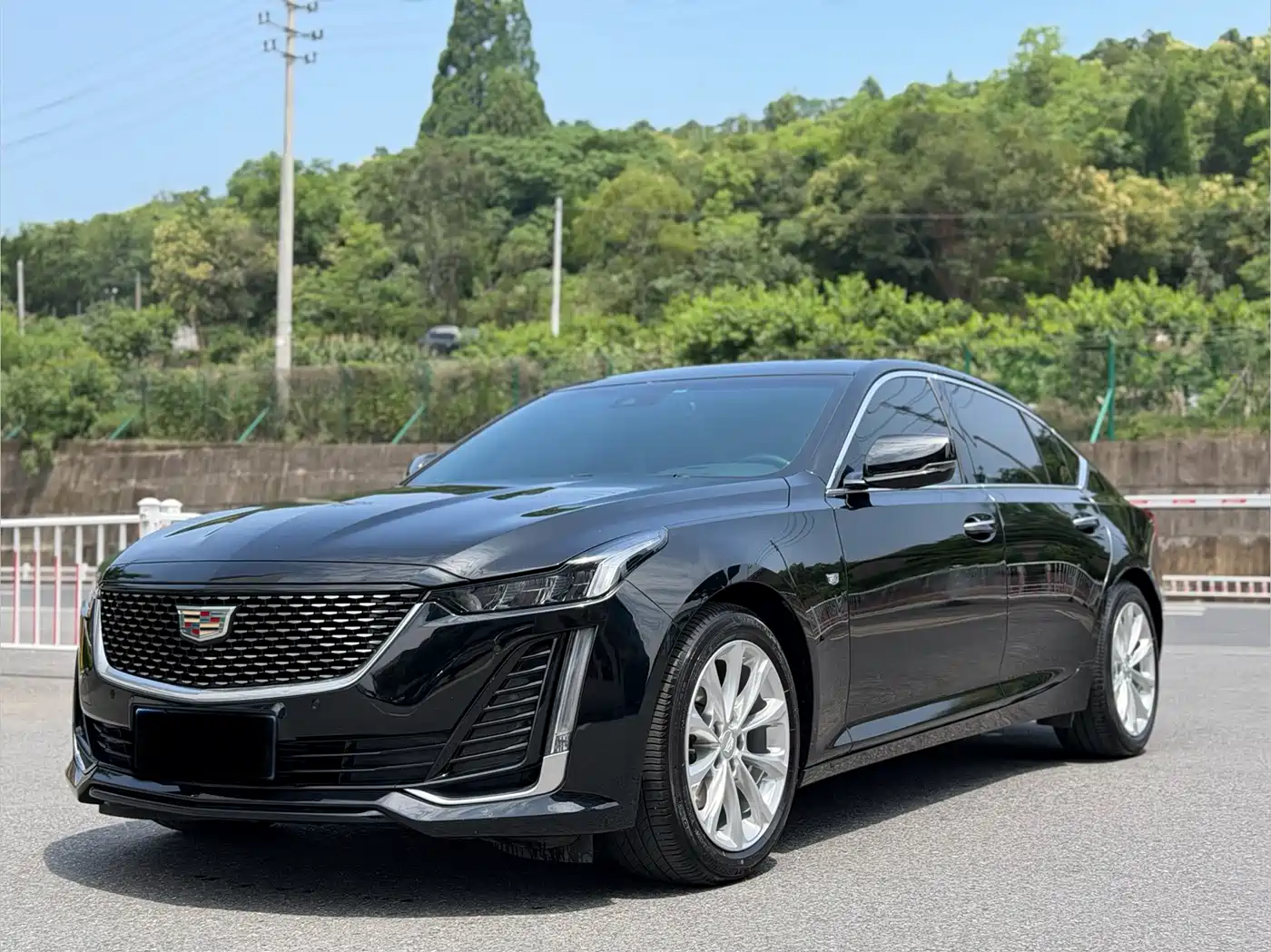 Cadillac CT5 2023 28T Luxury Style (Standard Edition)