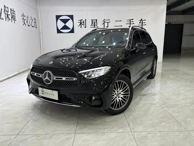 MERCEDES-BENZ GLC