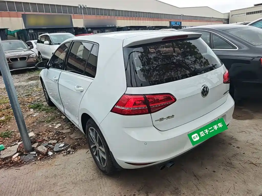 Volkswagen Golf 2016 230TSI Automatic Luxury фото 5