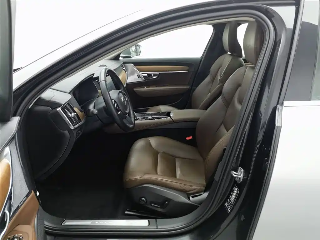 VOLVO S90 PLUG IN HYBRID