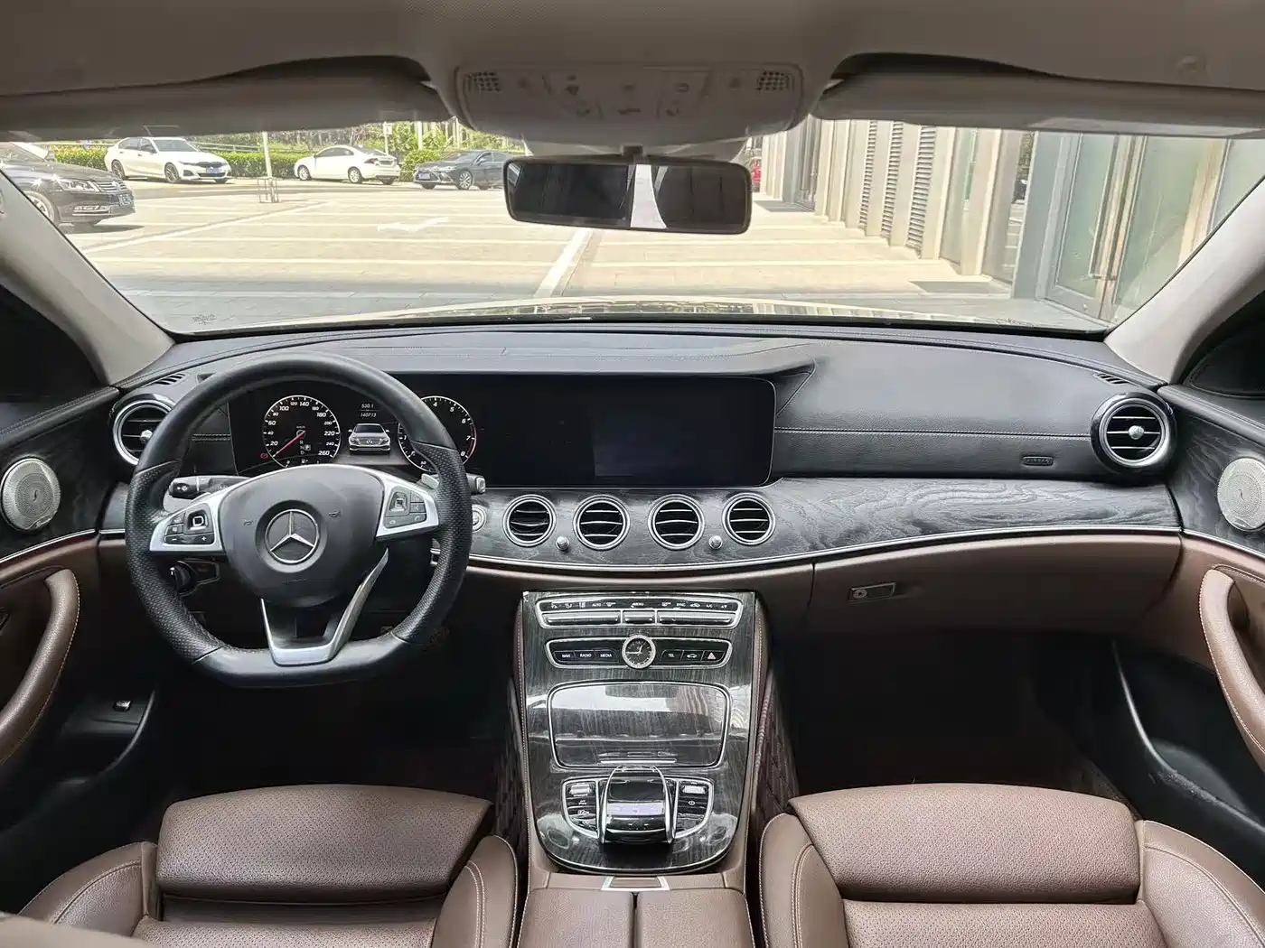 Mercedes-Benz E-Class 2016 E 200 L Sport Type фото 10