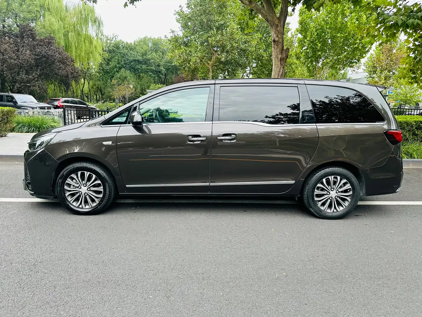 Buick GL8 2020 Model Land Business Class 652T Luxury фото 4