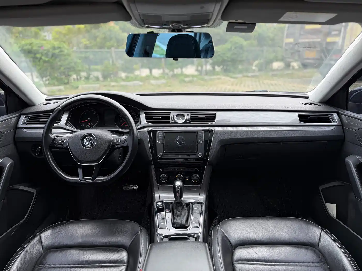 Volkswagen Passat 2017 330TSI DSG Prestige фото 12