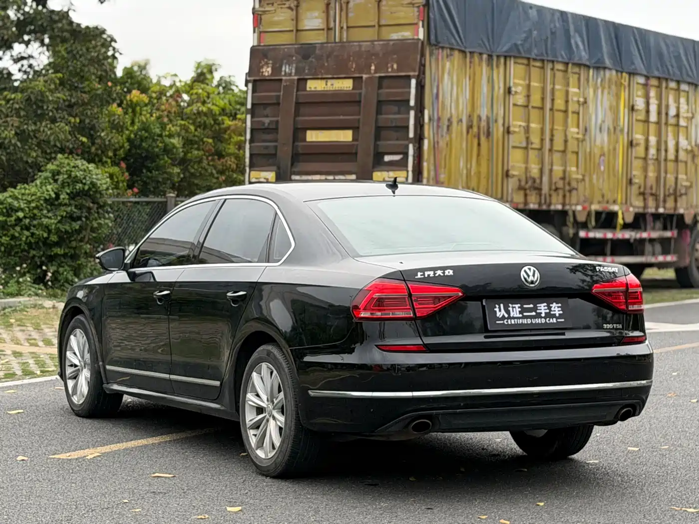 Volkswagen Passat 2017 330TSI DSG Prestige фото 6