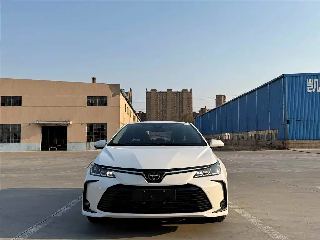 Toyota Corolla 2021 1.2T S-CVT Elite PLUS Edition фото 8