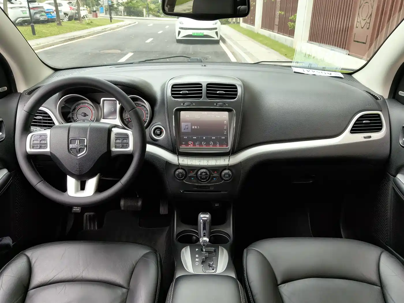 Dodge Journey 2017 2013 Model 2.4L 2WD Premium Edition