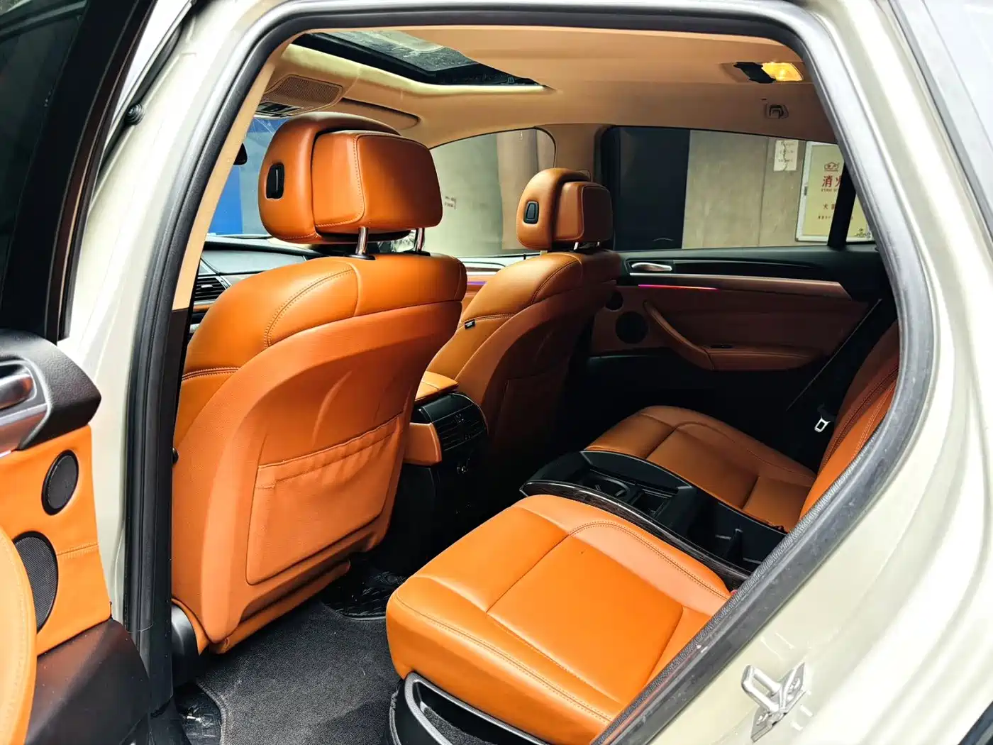 Photo 4 - BMW X6