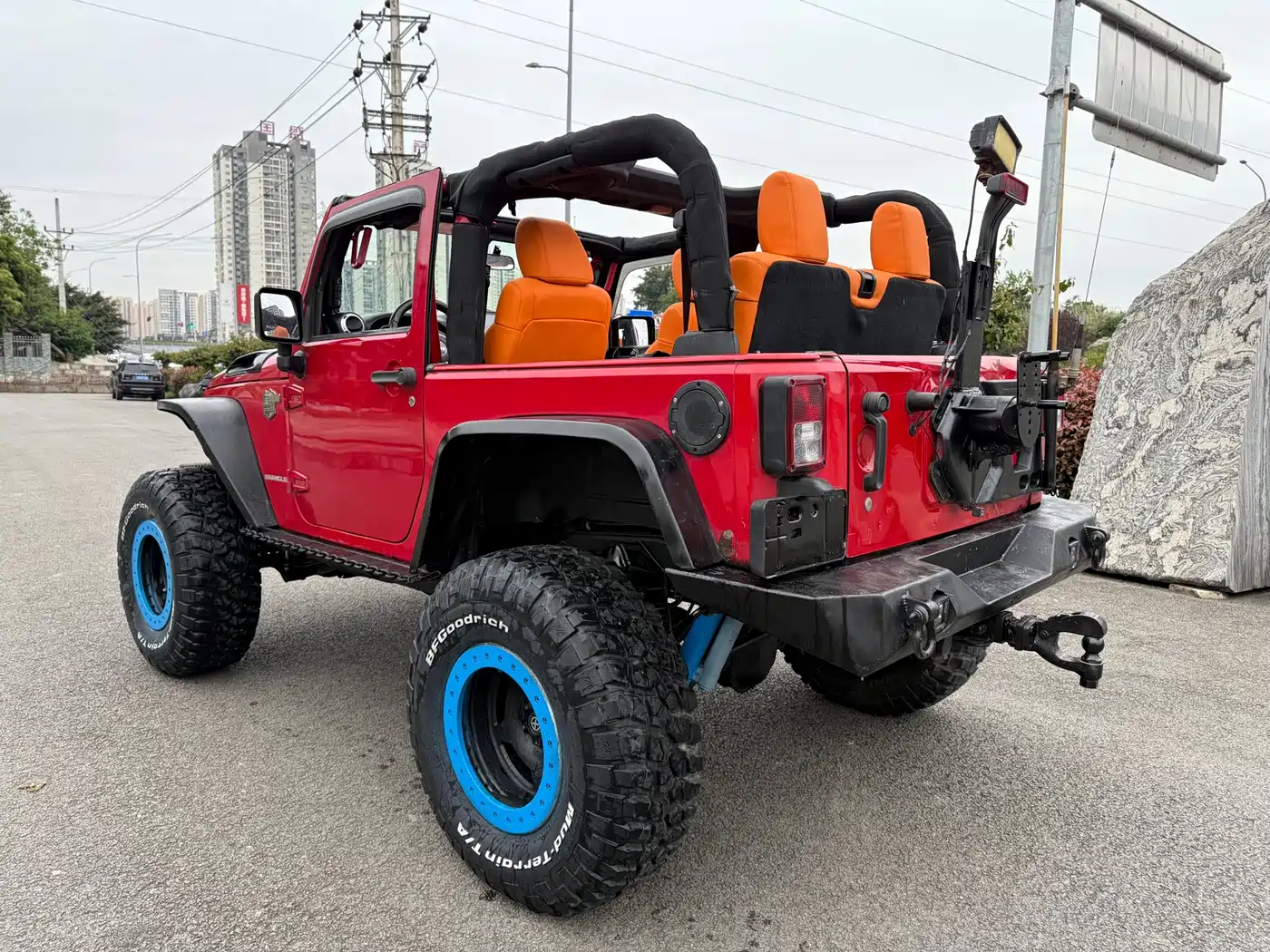 Фото 4 - Jeep Wrangler
