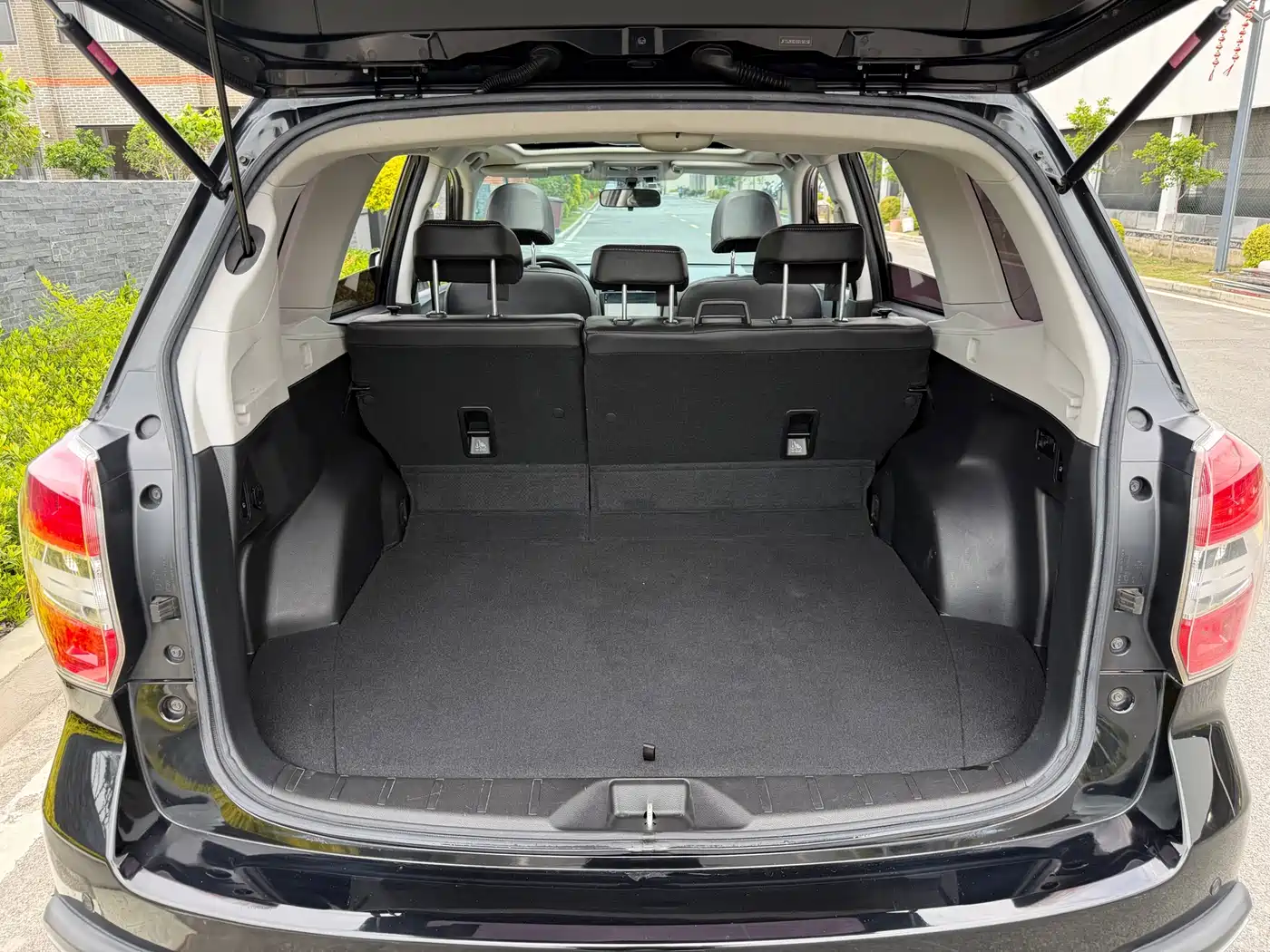 Subaru Forester 2013 2.5i Automatic Premium Edition фото 27