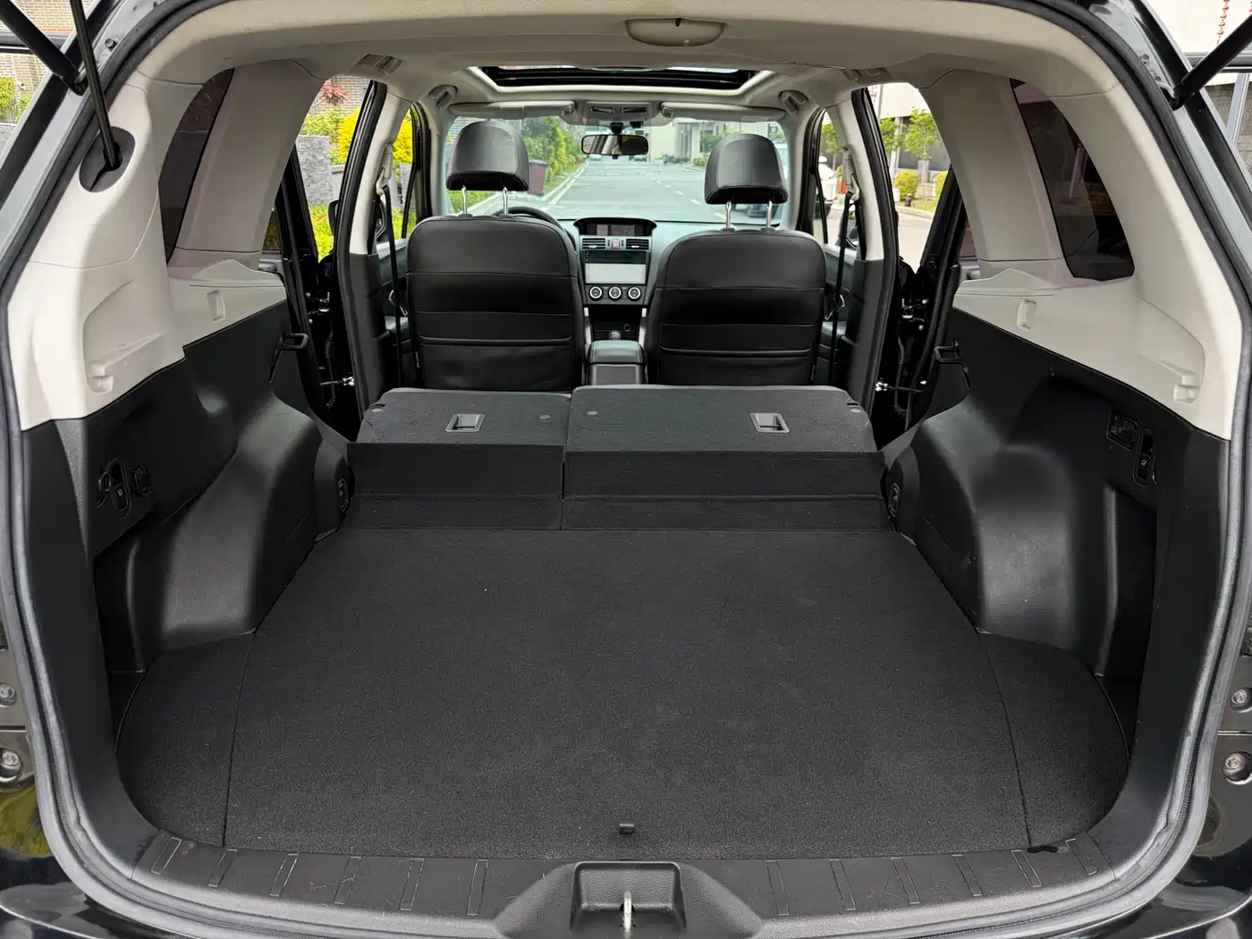 Subaru Forester 2013 2.5i Automatic Premium Edition фото 30