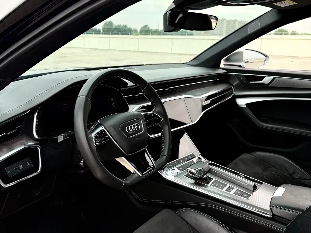 Audi A6L 2020 55 TFSI quattro Exclusive Dynamic фото 5