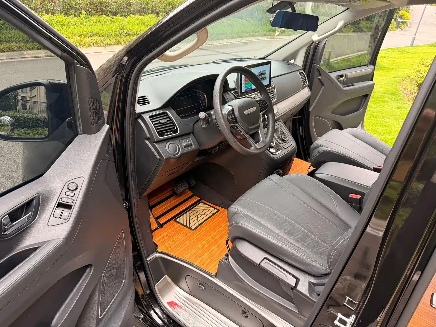 SAIC Maxus Maxus G20 2023 Facelift ES 2.0T Gasoline Automatic Value Edition фото 8